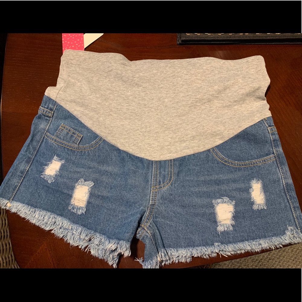 Women’s Maternity Shorts